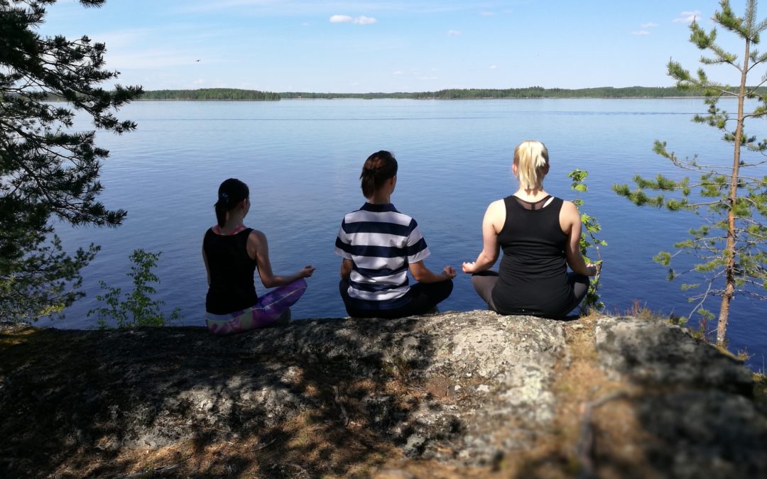 FysioSatama juhli 100-vuotiasta Suomea metsäjoogan merkeissä 17.6.2017